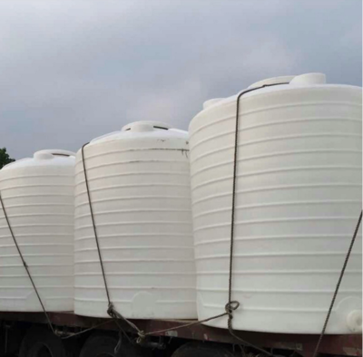 PT-20000L 滾塑容器的產品特點與應用分析