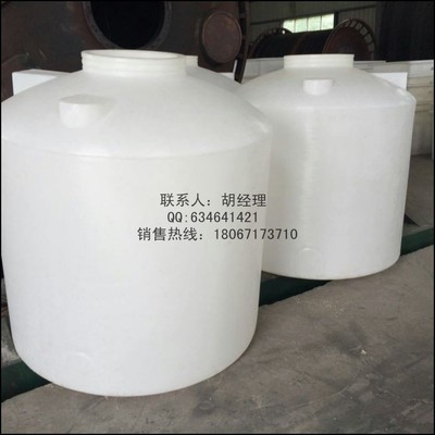 1.5噸樓頂存水桶與1.5立方飲用水箱 滾塑容器的優勢與應用解析